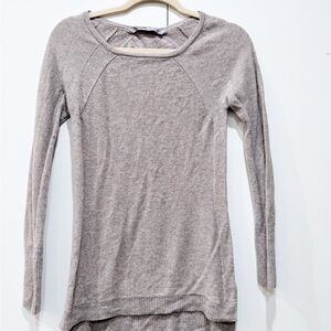 Womens Athleta 100% Cashmere Tunic Round Neck Sweater Size S Beige Long Sleeve